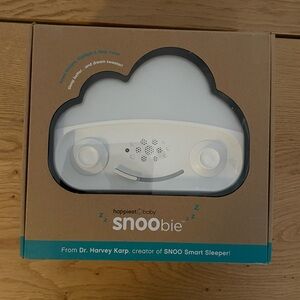 NWT Happiest Baby Snoobie White Sound Machine